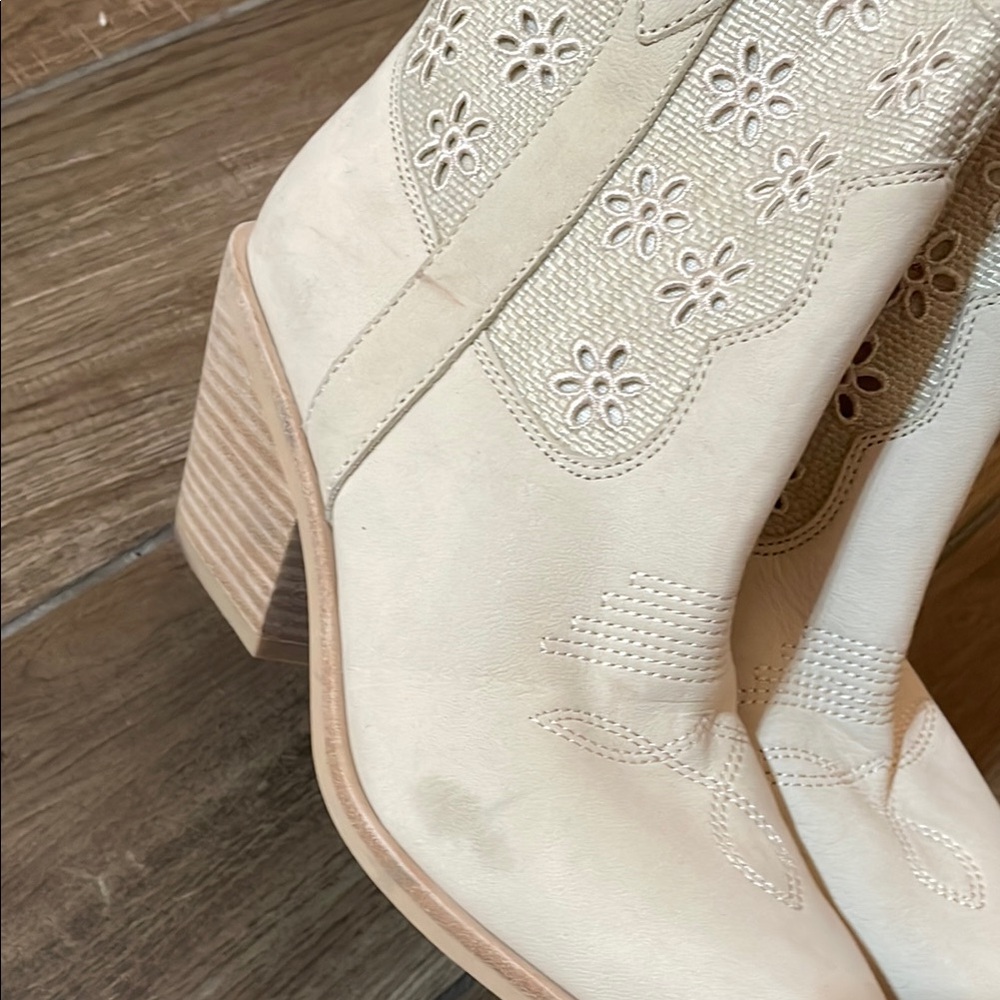Dolce Vita Floral Cutout Western Ankle Boots - Picture 3 of 4